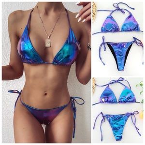 NEW‼️BLUE LAZER PADDED HALTER NECK - bikini